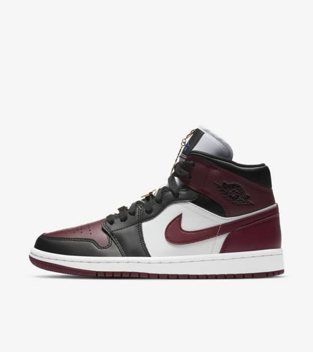 Air Jordan 1 Mid Dark Beetroot - Primeira Divisão