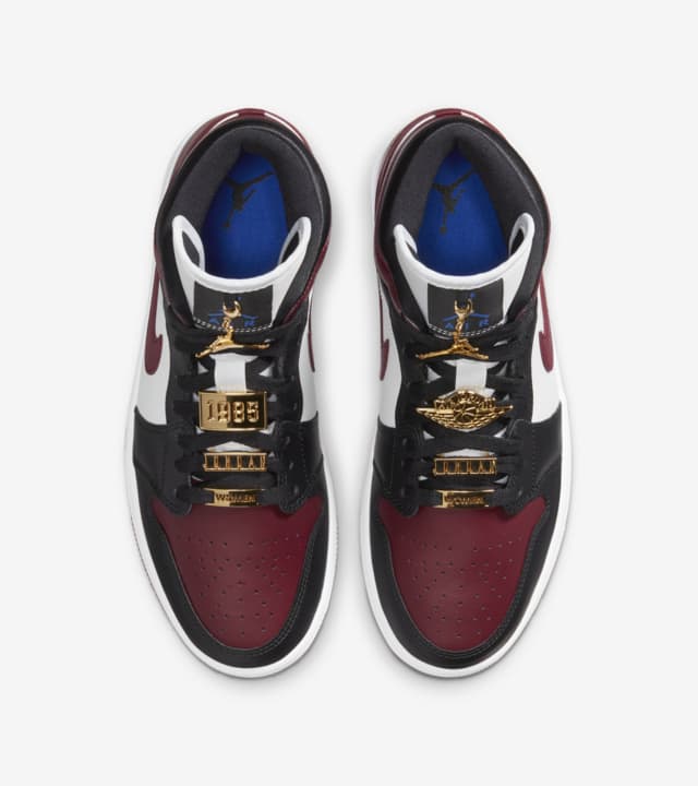 Air Jordan 1 Mid Dark Beetroot - Primeira Divisão