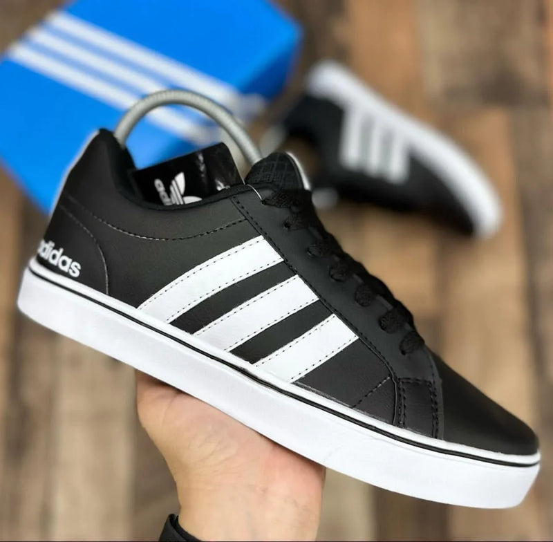 Tênis Adidas VS - Segunda Divisão
