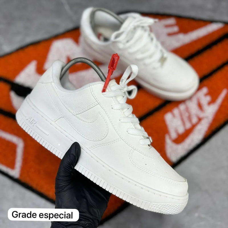 Tênis Nike Air Force Grade Especial - Segunda Divisão