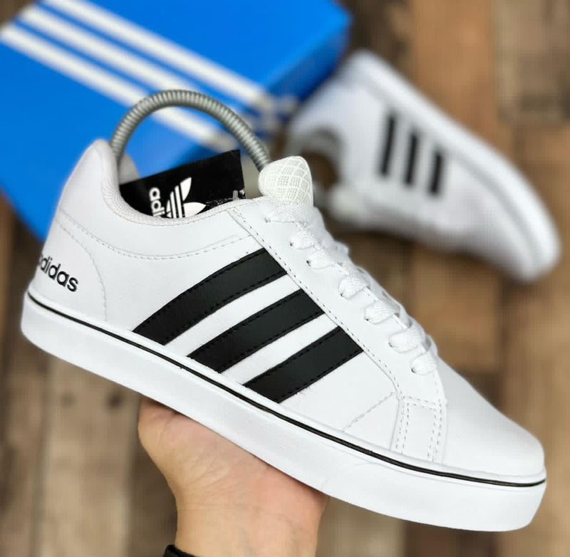 Tênis Adidas VS - Segunda Divisão