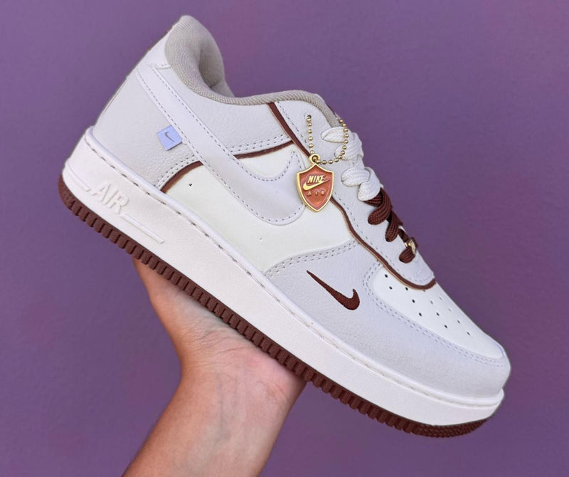 Air Force AF1 Escudo com Listras - Segunda Divisão