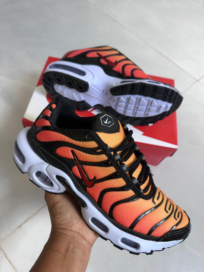Nike Air Max TN Refletivo - Segunda Divisão