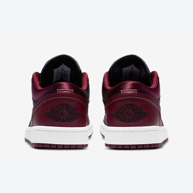 Air Jordan 1 Low SE Dark Beetroot – Primeira Divisão