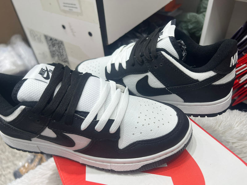 Nike Dunk Low - Segunda Divisão