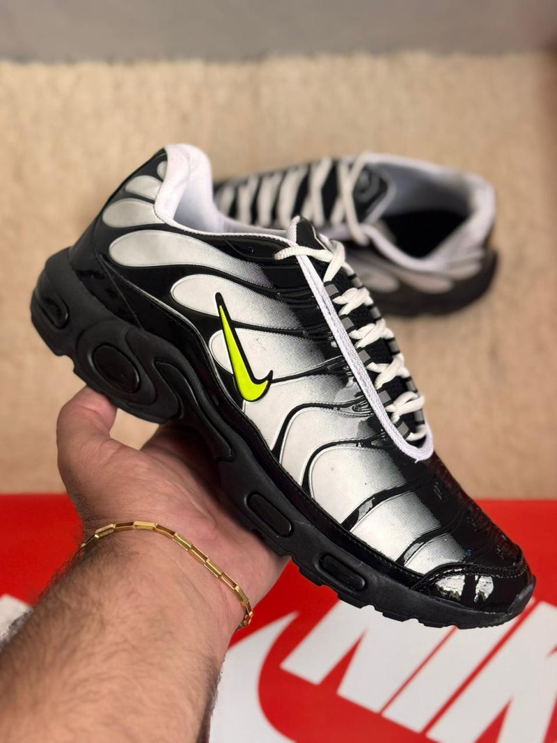 Nike Air Max TN Refletivo - Segunda Divisão