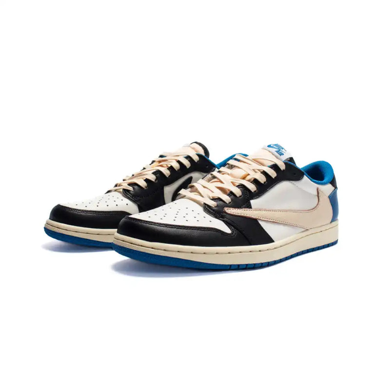 Fragment Design x Travis Scott x Air Jordan 1 Low - Primeira Divisão